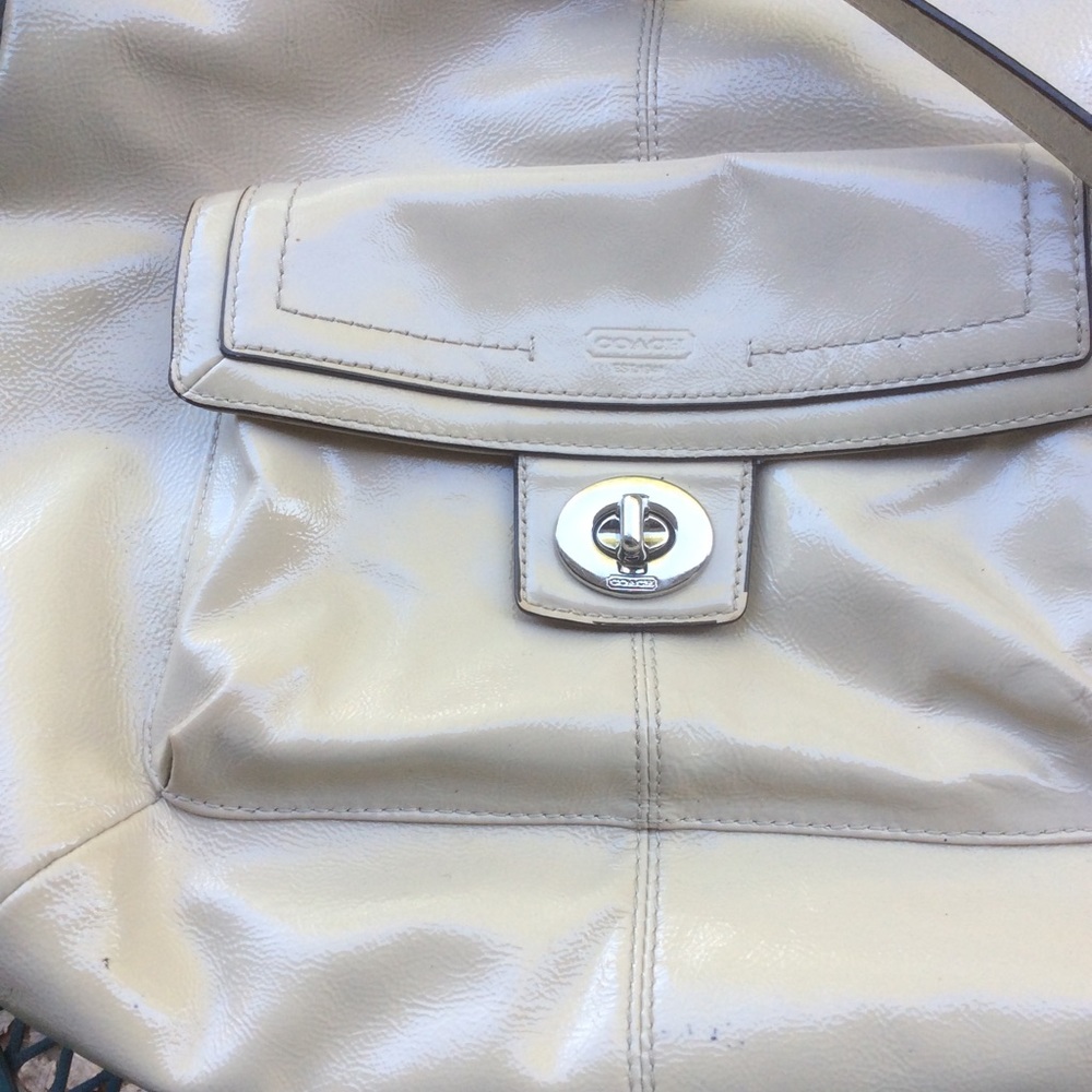 COACH patent leather bag - Picture 2 of 7